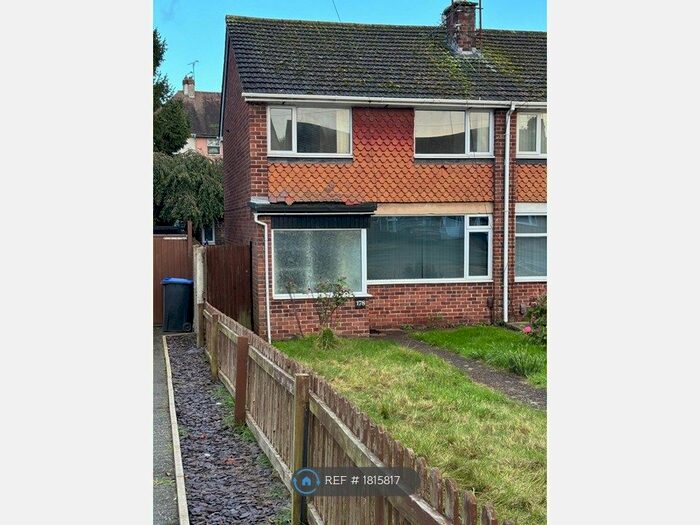 3 Bedroom End Of Terrace House To Rent In Hazeldene Road, Northampton, NN2