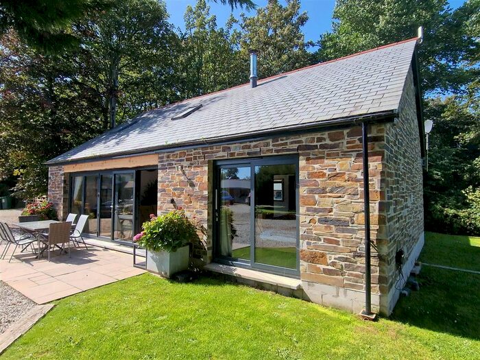 2 Bedroom Cottage To Rent In Lane, Newquay, TR8