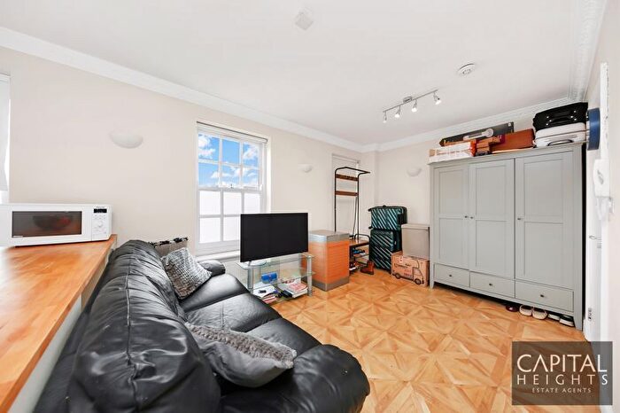 Studio To Rent In Charrington House, Cephas Avenue, London, E1