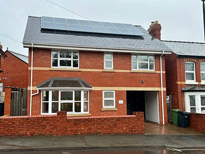 4 Bedroom Detached House For Sale In Breinton Road, Hereford, HR4