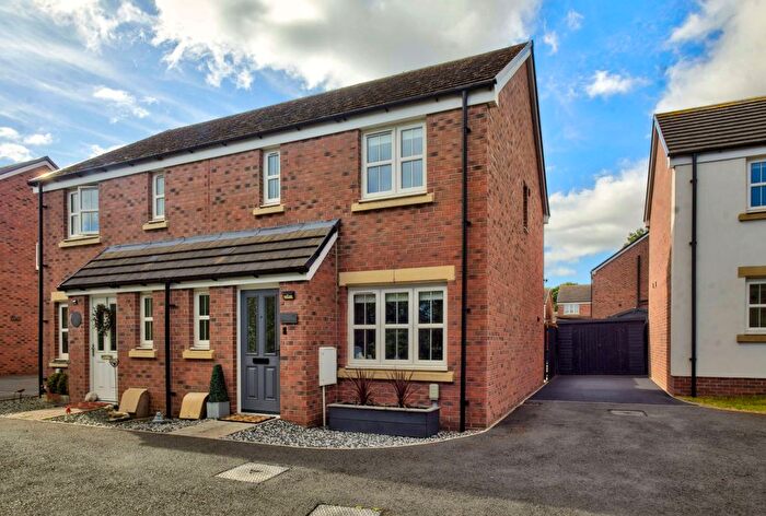 3 Bedroom Semi Detached House For Sale In Primrose Avenue, Clehonger, Hereford, HR2
