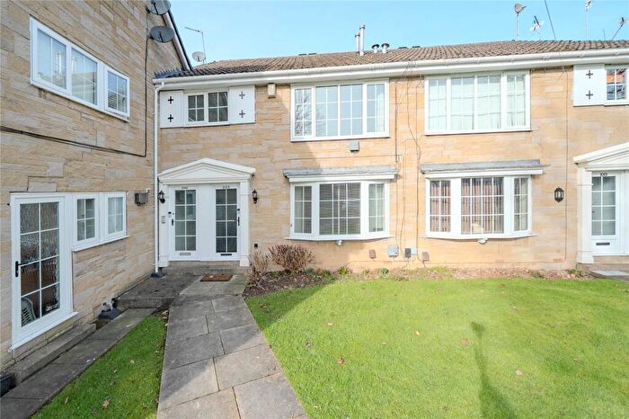 2 Bedroom Apartment For Sale In Scott Hall Road, Leeds, West Yorkshire, LS17