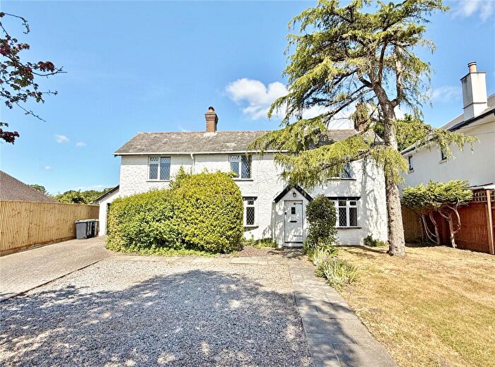 4 Bedroom Detached House For Sale In Burnbake Road, Verwood, BH31