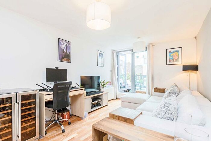 1 Bedroom Flat To Rent In Hardwicks Square, Wandsworth, SW18