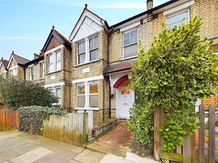 2 Bedroom Maisonette To Rent In Kenley Road, St Margarets, Twickenham, TW1