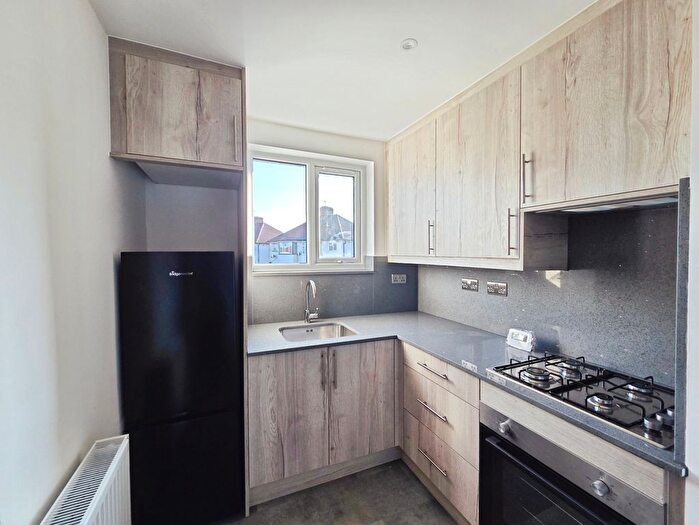 2 Bedroom Maisonette To Rent In Honeypot Lane, Stanmore, HA7