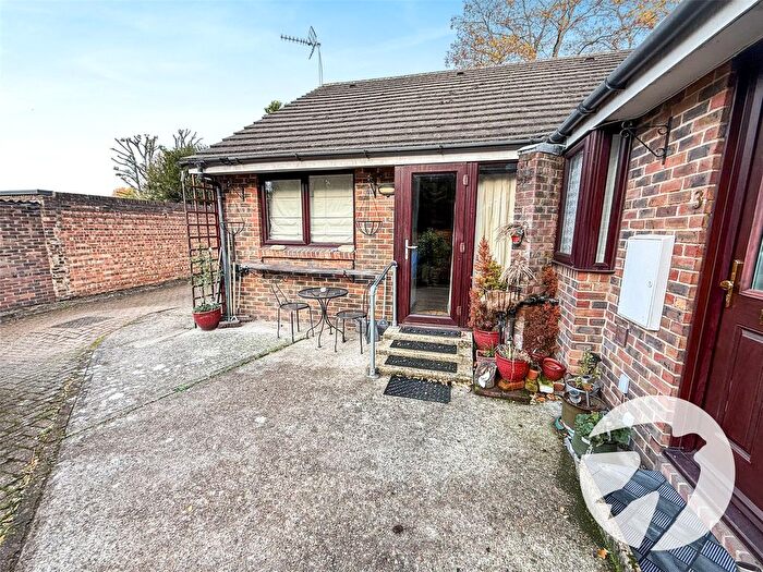 1 Bedroom Flat For Sale In Wythfield Road, London, SE9