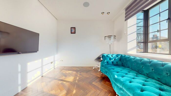 3 Bedroom Ground Flat To Rent In Twyford Abbey Road, NW10