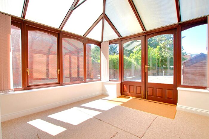 2 Bedroom Flat For Sale In Cavendish Grove, Southampton, SO17