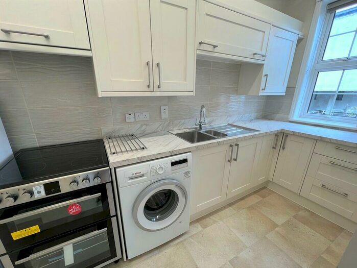 2 Bedroom Apartment To Rent In Pinner Road, Harrow, HA2