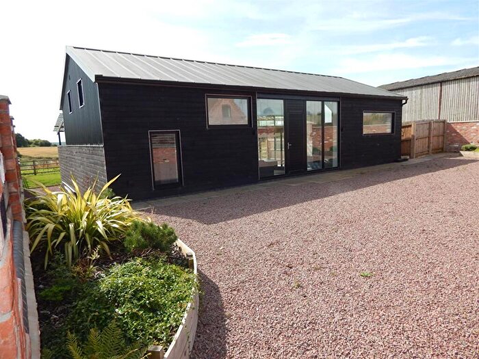 3 Bedroom Barn Conversion To Rent In Stoney Lane, Alvechurch, Birmingham, B48