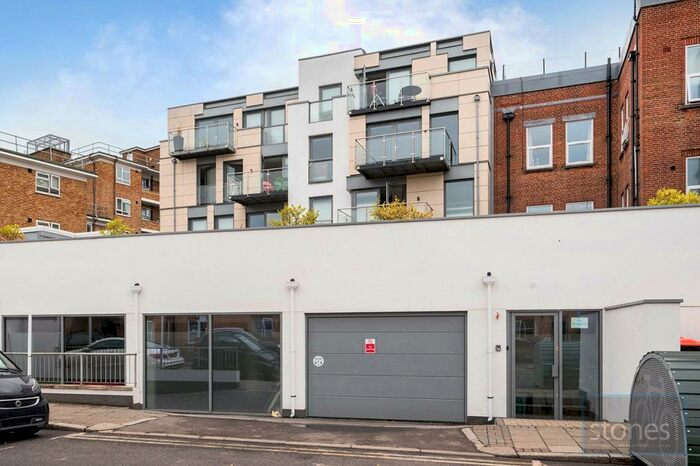 3 Bedroom Property To Rent In Pindoria House, Mintern Street, London, N1