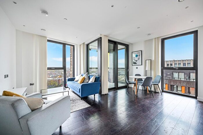 2 Bedroom Flat To Rent In Madeira Tower, The Residence, London, SW11