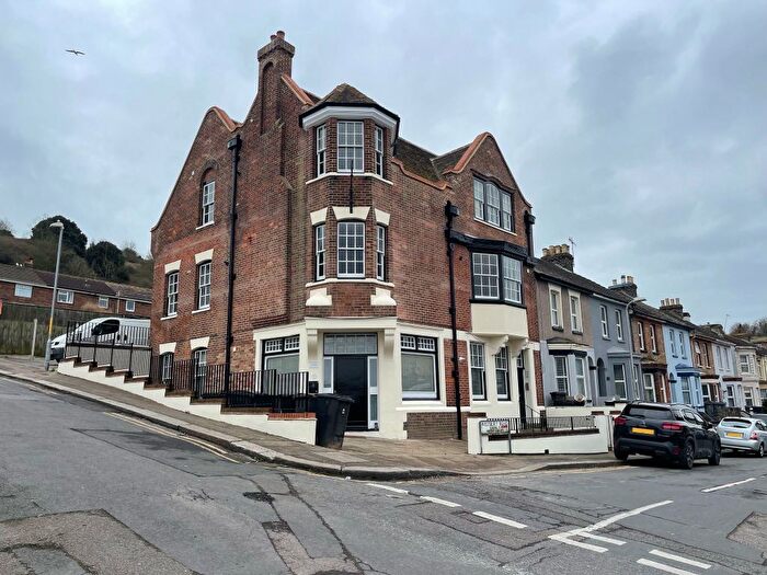 1 Bedroom Flat To Rent In Westbury House, Dover, CT17