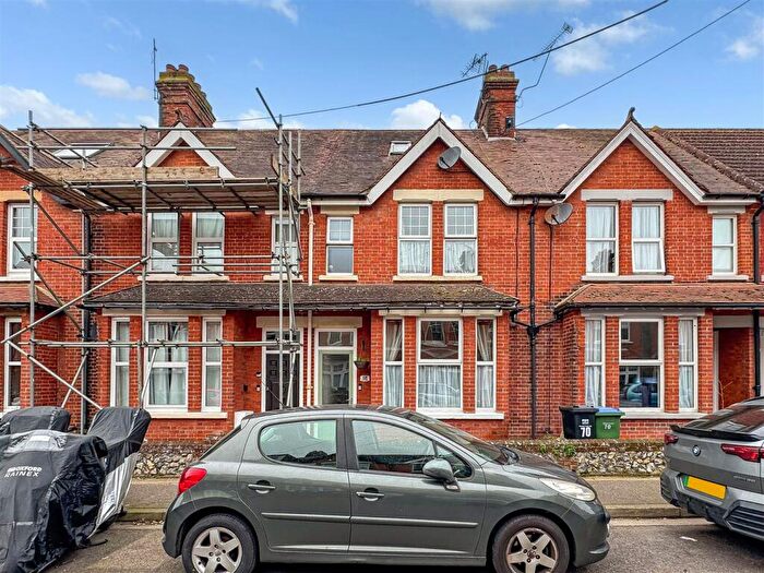 3 Bedroom Terraced House For Sale In Queen Street, Littlehampton, BN17