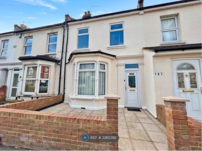 3 Bedroom Terraced House To Rent In Old Road West, Gravesend, DA11
