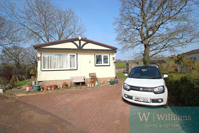 2 Bedroom Park Home For Sale In Medina Park, Folly Lane, East Cowes, Isle Of Wight, PO32