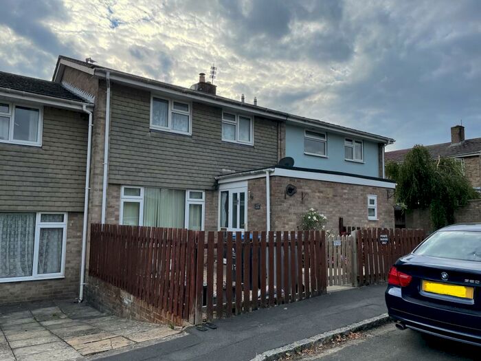 3 Bedroom Terraced House For Sale In North Leigh, Oxfordshire, OX29