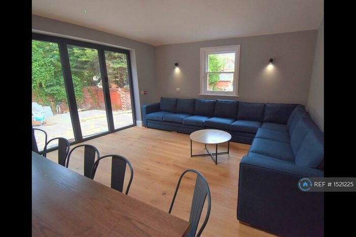 9 Bedroom Semi-Detached House To Rent In Alexandra Road, Reading, RG1