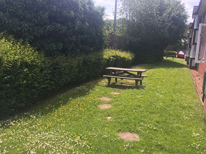 2 Bedroom Flat To Rent In Everett Court, Watling Street, WD7