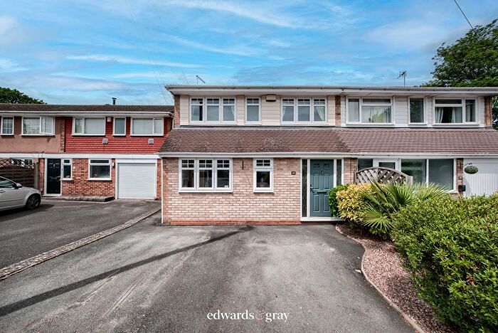 4 Bedroom Semi Detached House For Sale In Canterbury Drive, Marston Green, B37