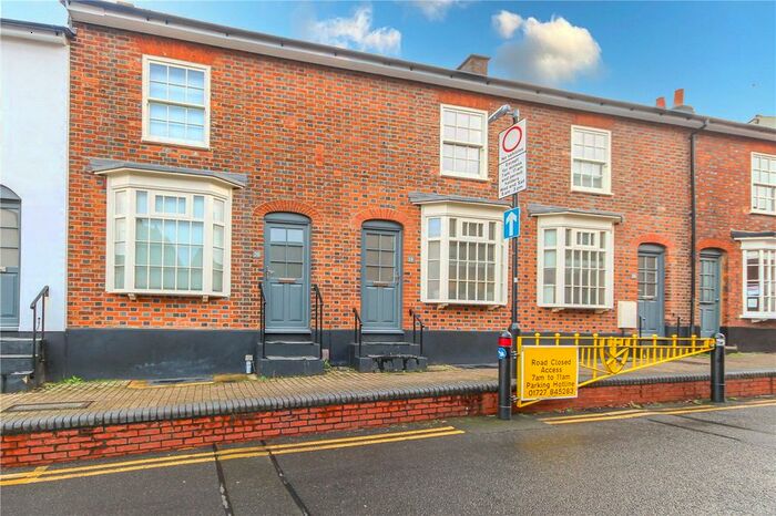 2 Bedroom Terraced House To Rent In Spencer Street, St. Albans, AL3