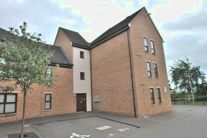 1 Bedroom Flat To Rent In Park Corner, Northampton, NN5