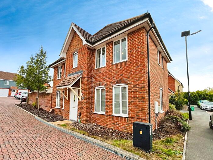 3 Bedroom Semi-Detached House To Rent In Errington Road, Andover, SP11