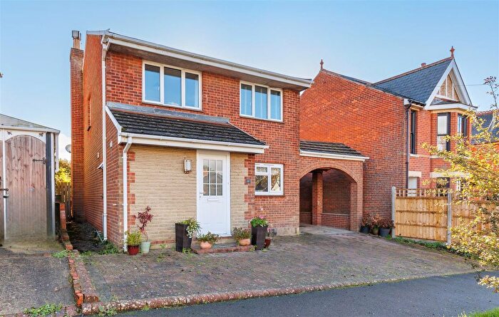 4 Bedroom Detached House For Sale In Gurnard, Isle Of Wight, PO31