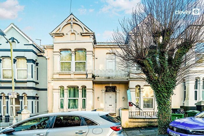 1 Bedroom Flat For Sale In Connaught Avenue, Plymouth, PL4