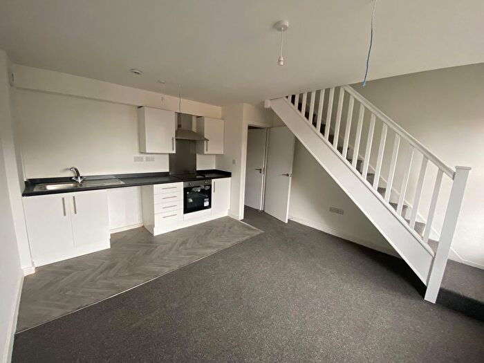 1 Bedroom Flat To Rent In Dove House, Stockport, SK1