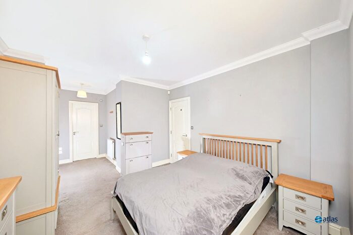 1 Bedroom Flat For Sale In Minehead Road, Aigburth, L17
