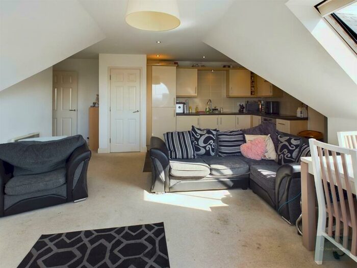 2 Bedroom Apartment For Sale In Ushers Court, Trowbridge, BA14