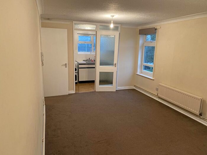 1 Bedroom Flat To Rent In Sycamore Close, Portslade, Brighton, East Sussex, BN41