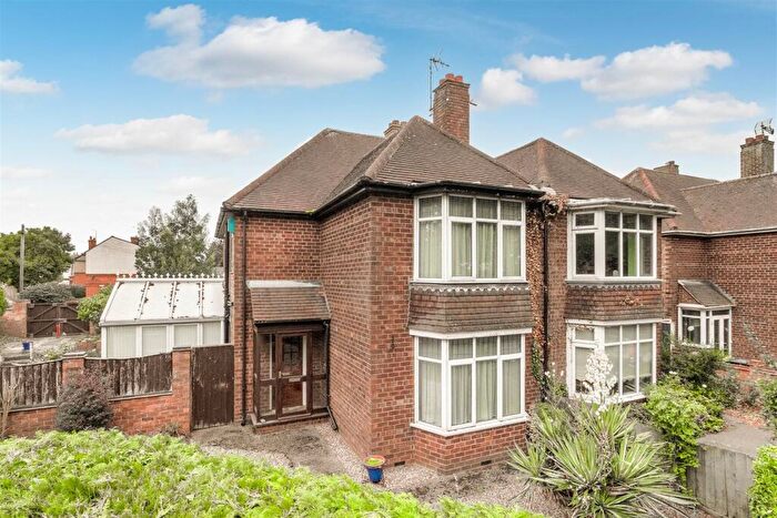 3 Bedroom Semi Detached House For Sale In Cross Road, Wellingborough, NN8