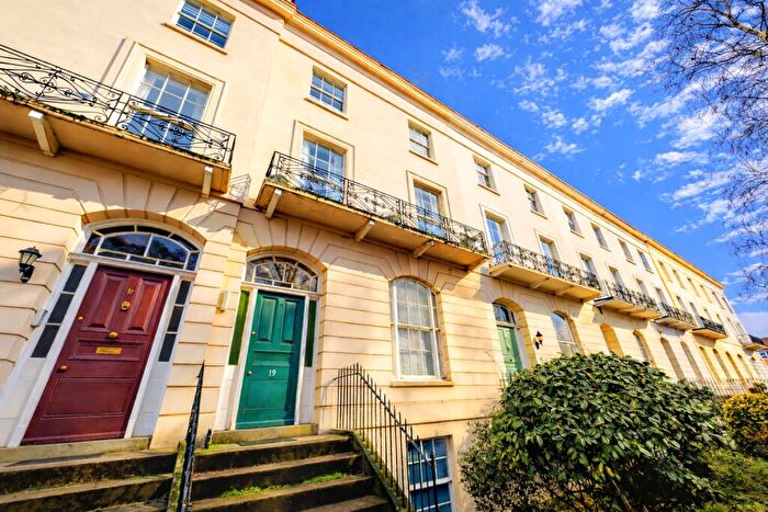 2 Bedroom Flat To Rent In Clarence Square, Cheltenham, GL50
