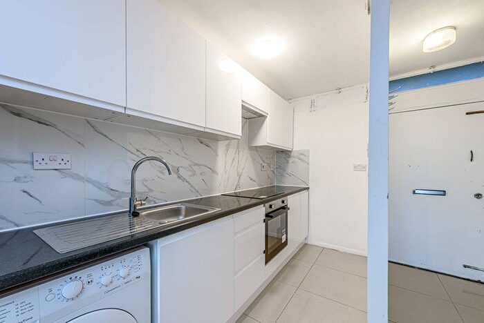 2 Bedroom Flat To Rent In Finchley Road, Swiss Cottage, London, NW3