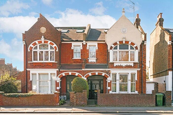 2 Bedroom Flat To Rent In Fulham Palace Road, London, SW6