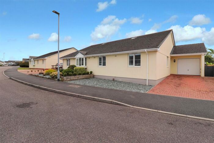 3 Bedroom Semi-Detached Bungalow For Sale In Gifford Close, Hartland, Bideford, EX39