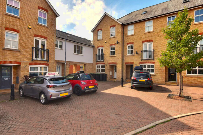 3 Bedroom Town House To Rent In Durand Lane, Little Dunmow, CM6