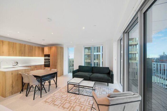 2 Bedroom Apartment To Rent In Jacquard Point, E1