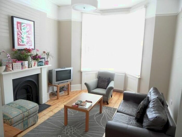 3 Bedroom Flat To Rent In St. Georges Terrace, Brighton, BN2