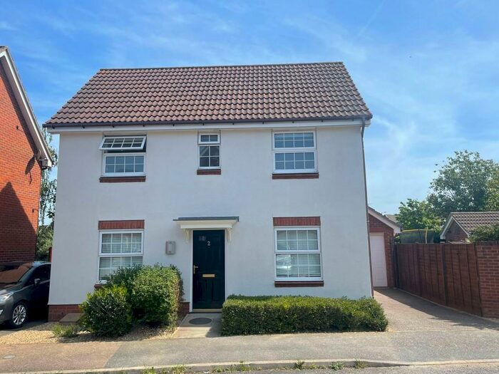 3 Bedroom Detached House To Rent In Llewellyn Drift, IP5