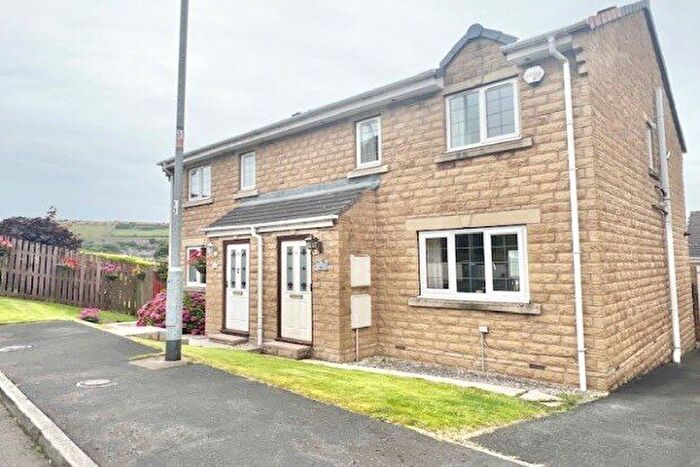 3 Bedroom Property To Rent In St. Georges Road, Halifax, HX3