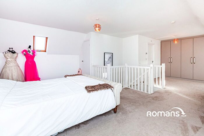 5 Bedroom Detached House To Rent In Cypress Gardens, Maidenhead, Berkshire, SL6