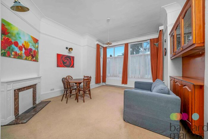 1 Bedroom Flat To Rent In Oakleigh Park North, London, N20