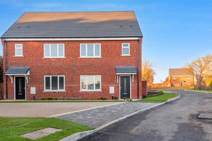 3 Bedroom Semi Detached House For Sale In Roxton Road, Great Barford, Bedford, MK44