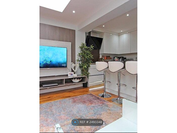 5 Bedroom Terraced House To Rent In Lodge Avenue, Croydon, CR0