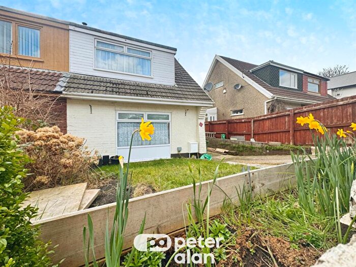 3 Bedroom Semi-Detached Bungalow For Sale In Llangorse Road, Aberdare, CF44