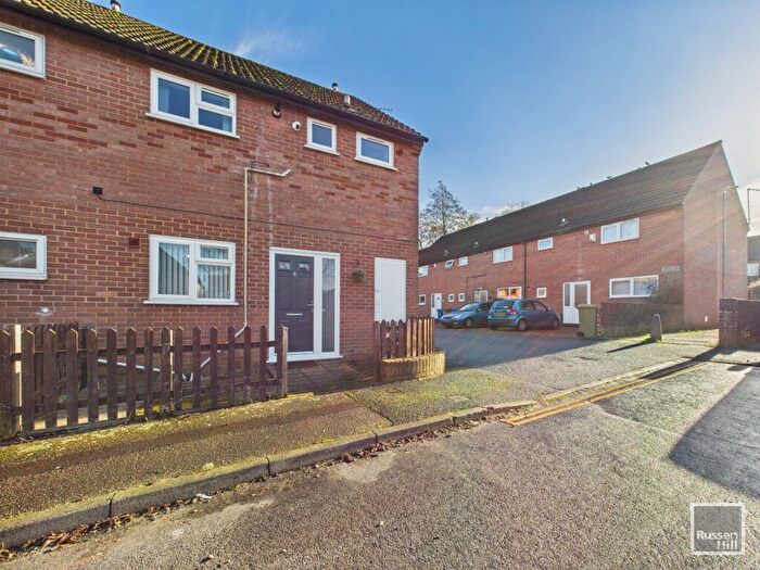 3 Bedroom Semi Detached House For Sale In Webster Close, Bowthorpe, NR5